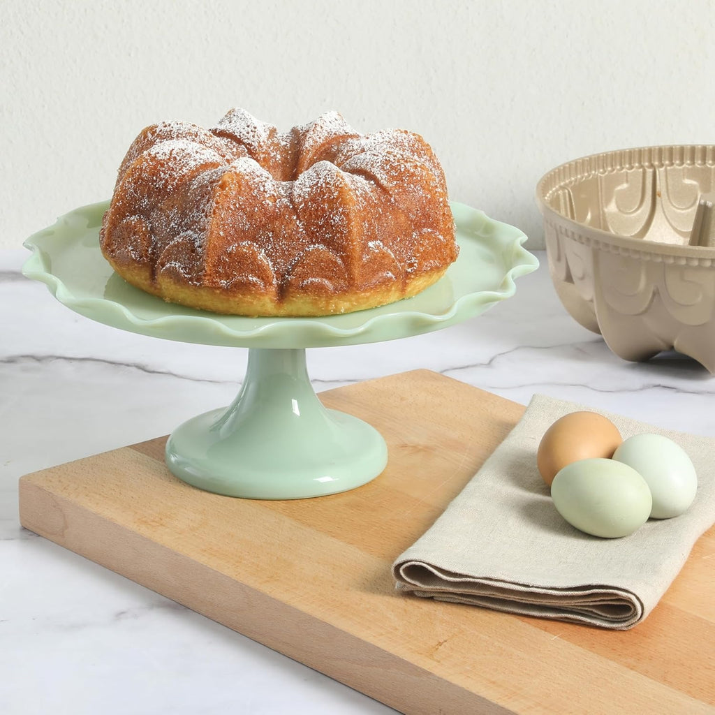 Champagne Gold Flower-Shaped Cast Aluminum Cake Mold